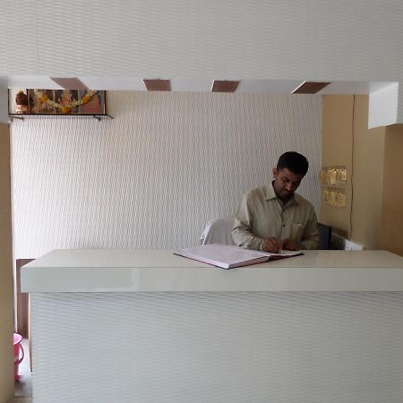 Parvat Lodge Ahmednagar Exterior foto