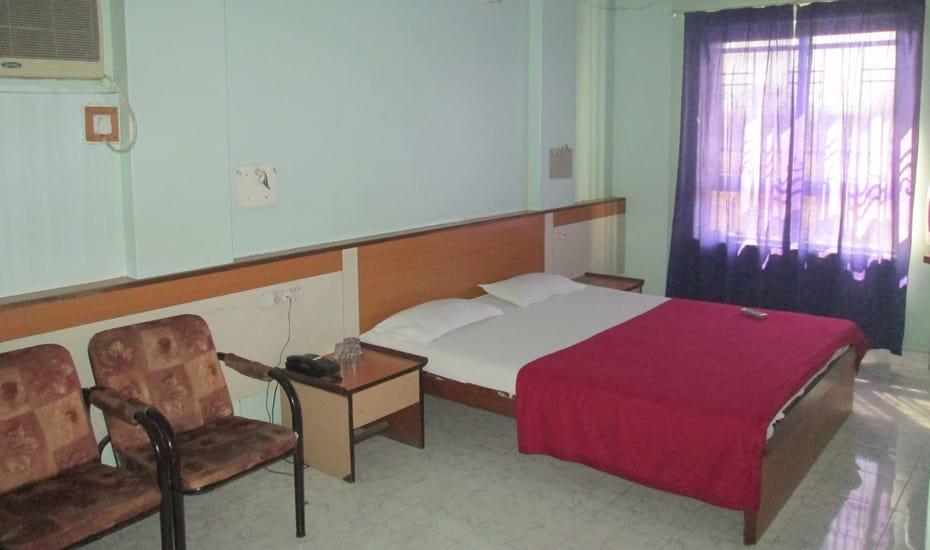 Parvat Lodge Ahmednagar Exterior foto